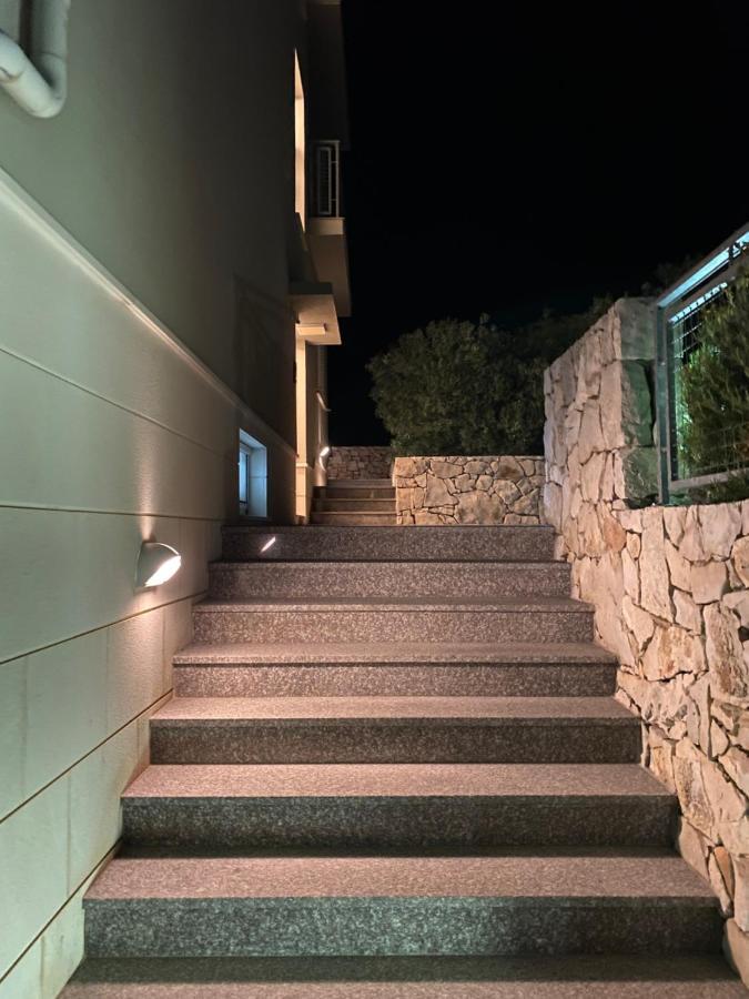 Apartments Carpe Diem Примоштен Екстер'єр фото